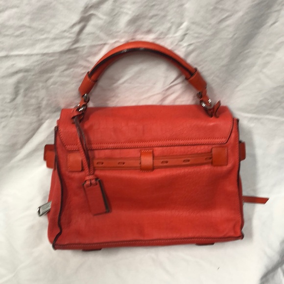 Chic Orange Leather Tote Bag - Picture 4 of 8